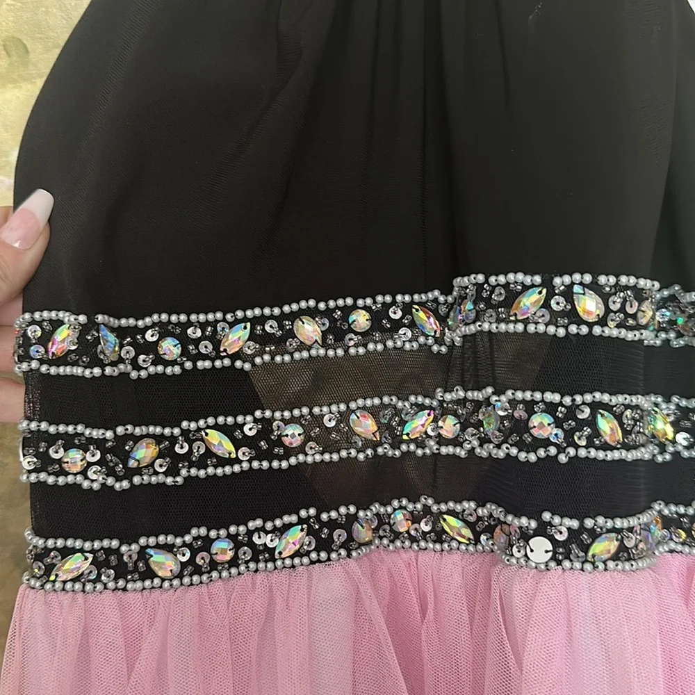 Dress - Picture 5 of 10